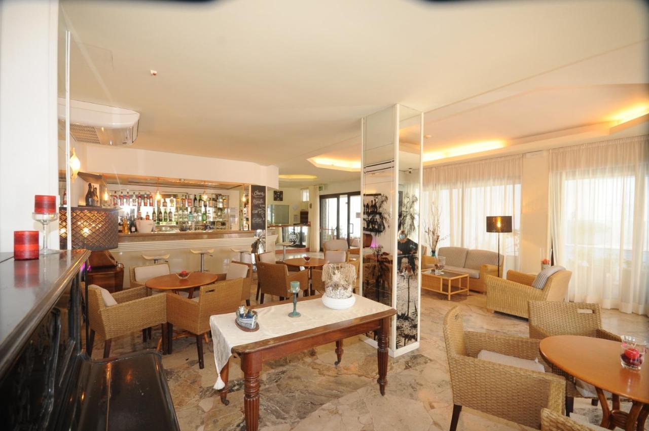 Avana 3* Riccione