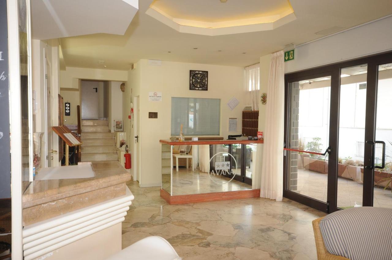 Avana Hotel 3*
